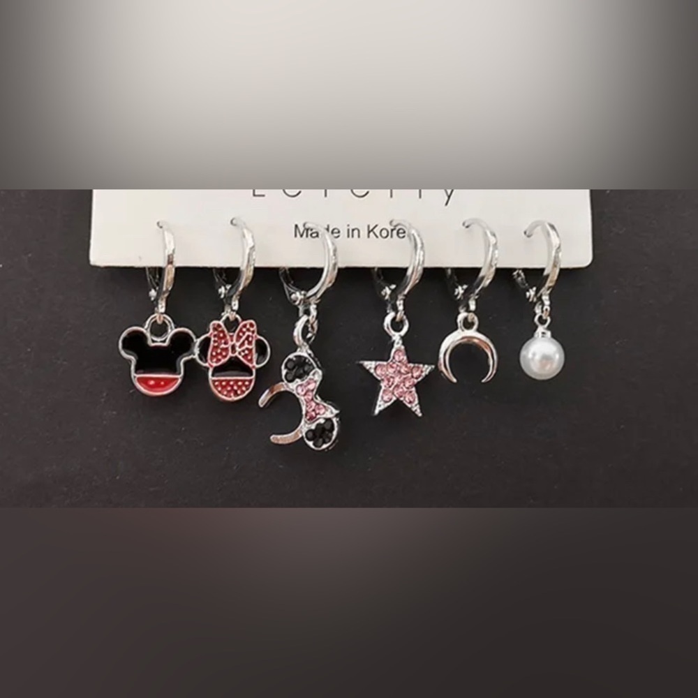 🔥SALE🔥 925 Silver Plated Mickey & Minnie Mouse Huggie Hoop Mismatched Earrings